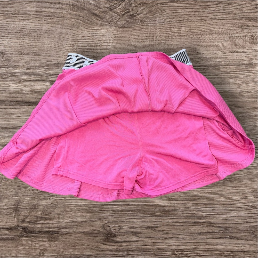 Free People Movement Duo Skort In Fuschia Flirt - Picture 7 of 9